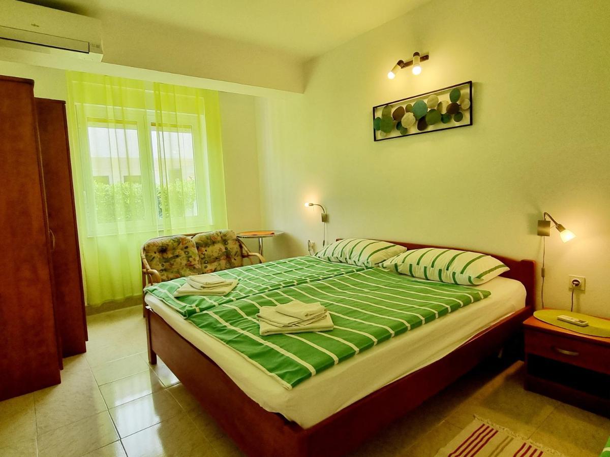 Ara-Zarok Villa Baška Exteriör bild